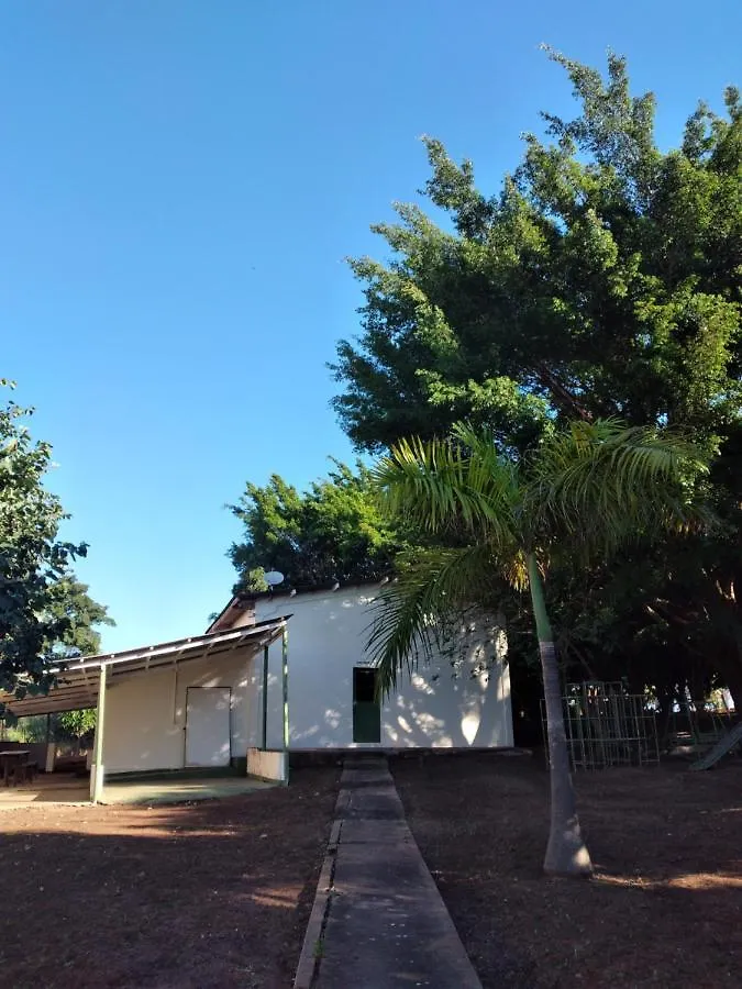 Casa Das Flores Colorado - Aluguel De Quartos Com Camas De Casal - Banheiros Compartilhados Brasília