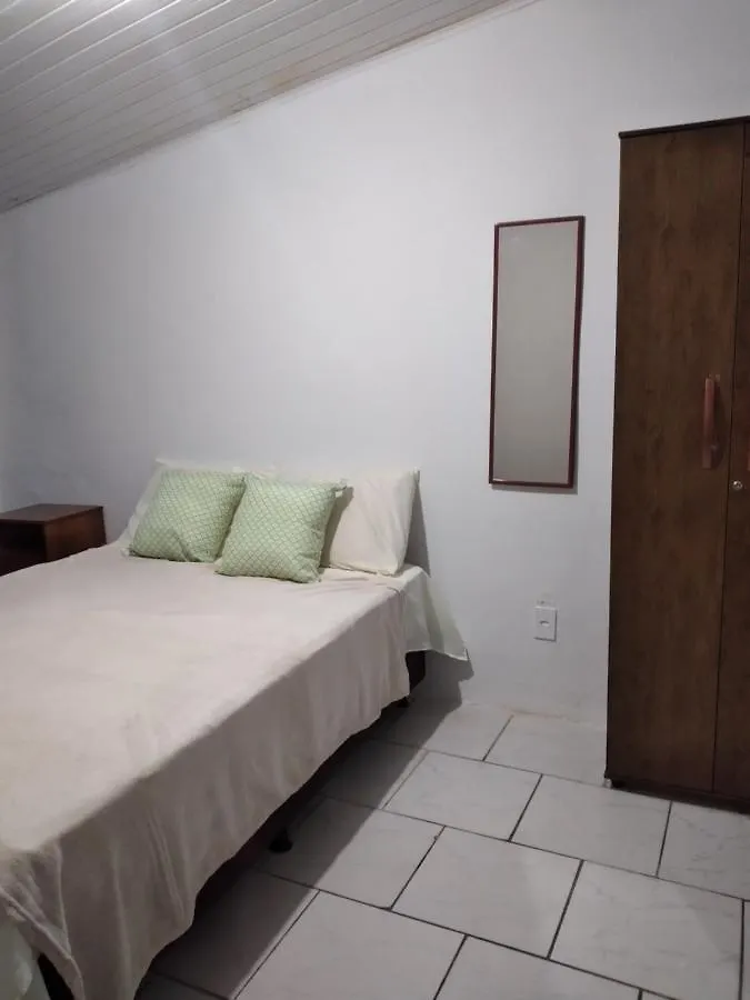 Casa Das Flores Colorado - Aluguel De Quartos Com Camas De Casal - Banheiros Compartilhados Brasília Casa de hóspedes