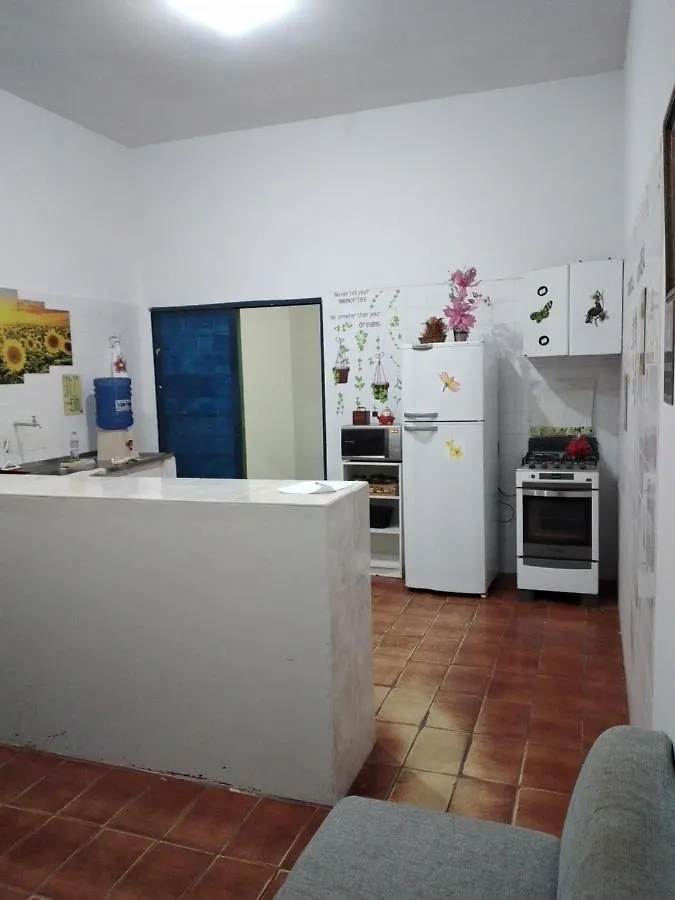 Casa Das Flores Colorado - Aluguel De Quartos Com Camas De Casal - Banheiros Compartilhados Brasília 0*,