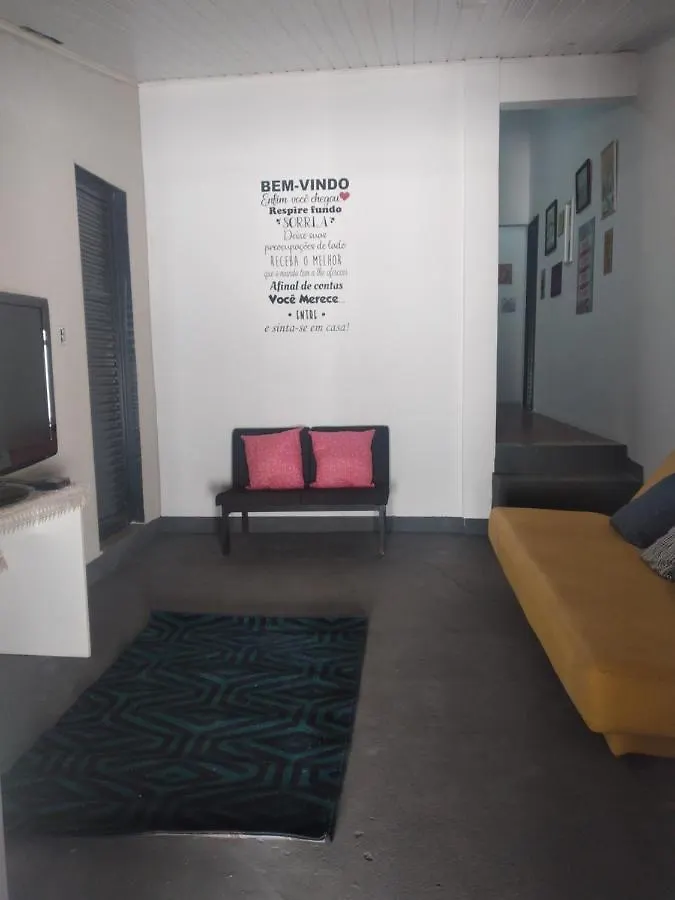 Casa Das Flores Colorado - Aluguel De Quartos Com Camas De Casal - Banheiros Compartilhados Brasília Brazílie
